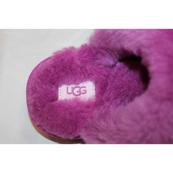NIB UGG Metallic Cozy Shearling Slippers YOUTH 5 FITS WOMENS 6.5-7 Pink - Picture 9 of 9
